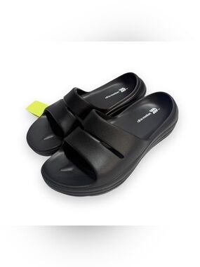 All In Motion Nox Black Women’s Slide Sandals
Brand new with tags, Size 8